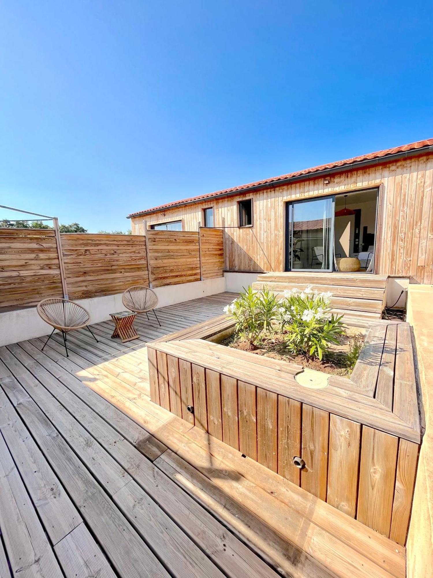 Nuiki Lodges - Chambres D'Hotes Montségur-sur-Lauzon Exteriör bild
