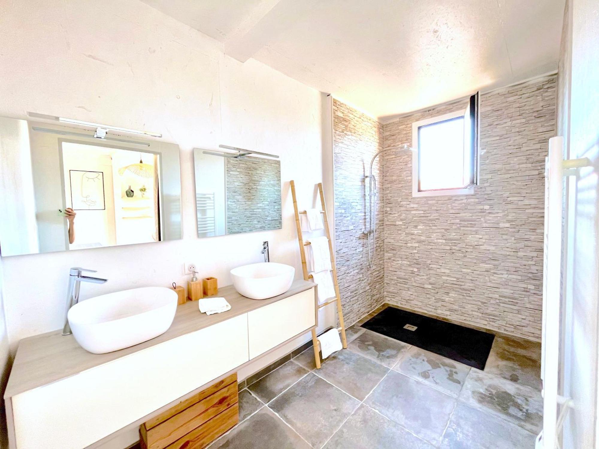 Nuiki Lodges - Chambres D'Hotes Montségur-sur-Lauzon Exteriör bild